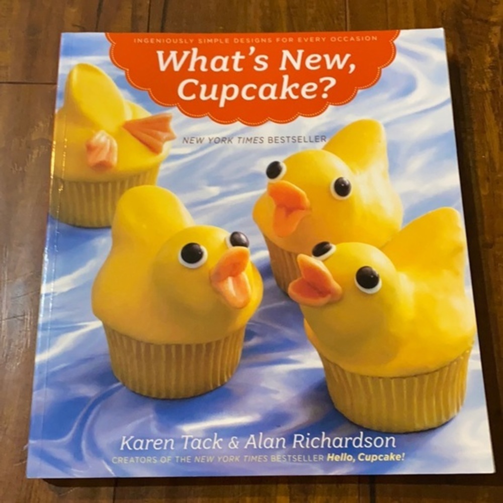 What's New, Cupcake?: Designs for Every Occasion cake decorating for‎ par…